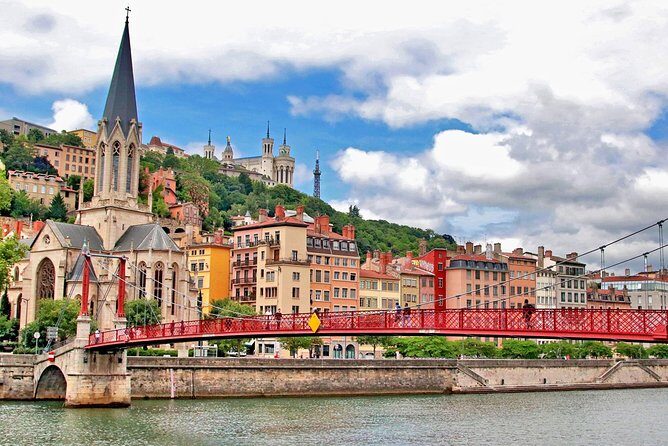 Private Transfer: Lyon Airport LYS to Lyon City in Luxury Van - How the Experience Unfolds
