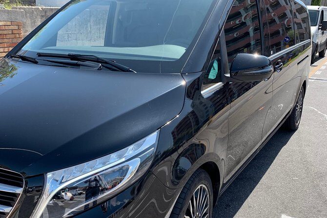 Private Transfer NAPLES to RAVELLO or vv (with Stop option in Pompeii) - The Vehicle and Amenities