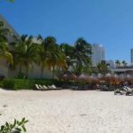 Private Transfer (One Way) Cancun And Hotel Zone (1-8 Passengers) - The Real Travelers Take