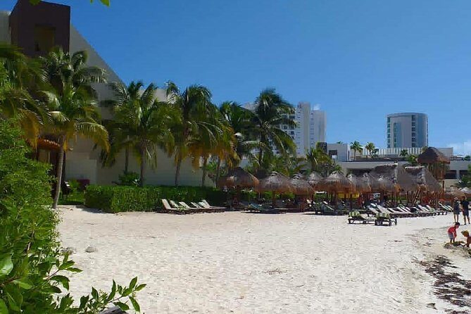 Private Transfer (One Way) Cancun And Hotel Zone (1-8 Passengers) - The Real Travelers Take