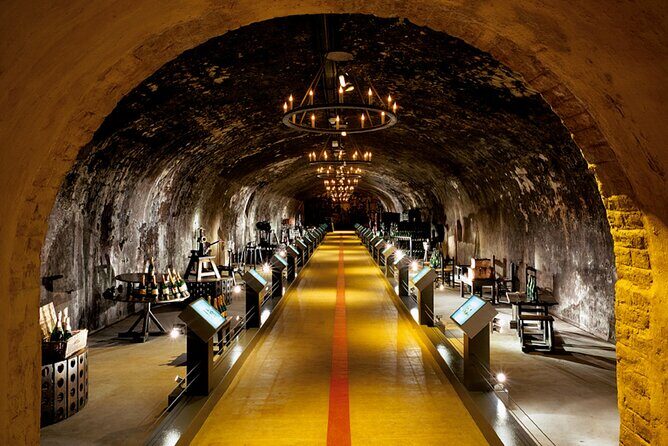 Private Transfer: Paris Airport CDG to Reims / Champagne by Van - The Value for Your Money