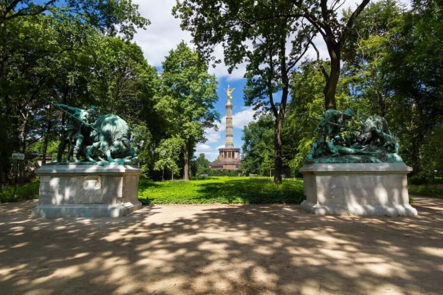 Private Transport to Berlin Zoo with Skip-the-line Ticket - Who Should Book This Tour?