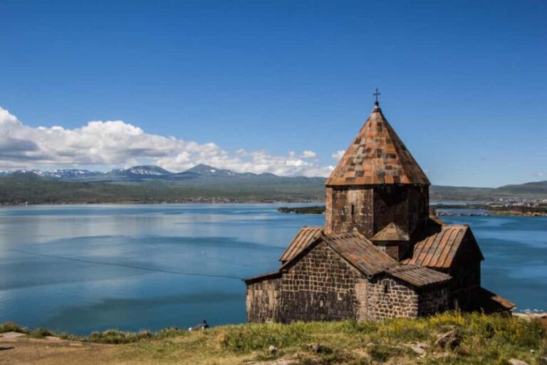 Private Trip: Sevan, Dilijan, Parz Lake,Haghartsin,Goshavank - A Deep Dive into the Armenia Day Trip