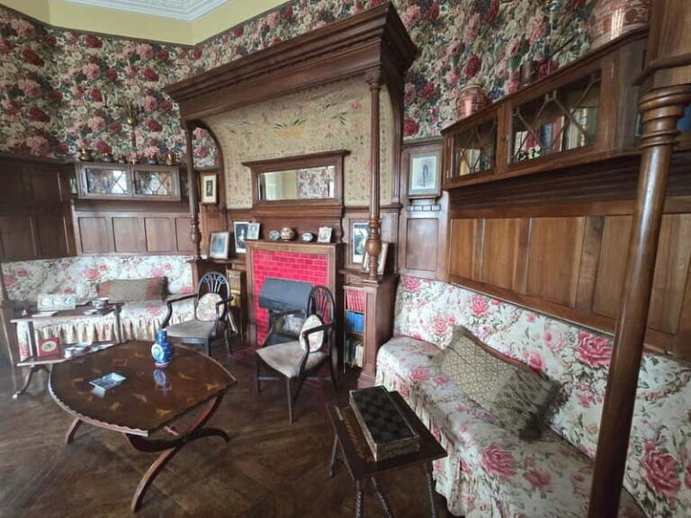 Private visit to the House of the Dukes of Almodovar in Comillas - Tour Details and Practical Considerations