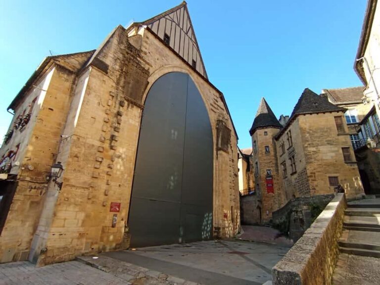 Private Walking Tour of Sarlat by Exploreo24 - The Highlights of the Tour