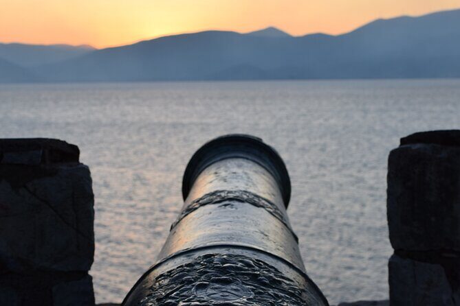 Private Walking Tour with a Local Tour Guide in Nafplio - On to the Bourtzi and the Fortresses