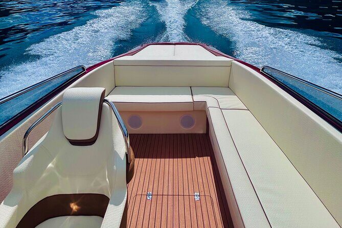 Private wooden boat tour on Lake Como - A Closer Look at the Itinerary