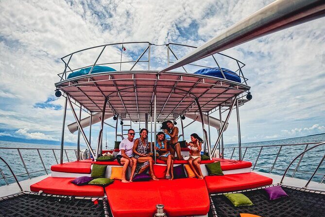 Private Yacht Charter ChicaFUN 3 Waterslides All Inclusive - The Price: Is It Good Value?