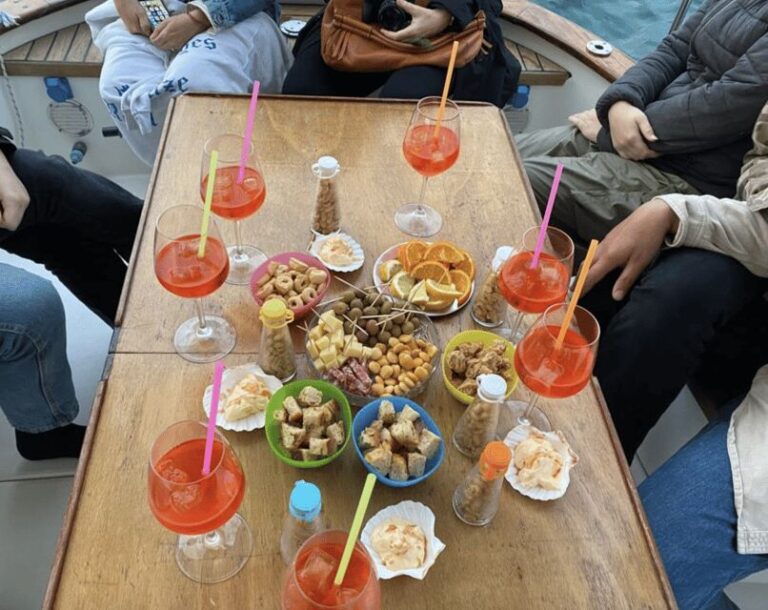 Procida: Boat Tour around the island - The Experience: Pros and Cons