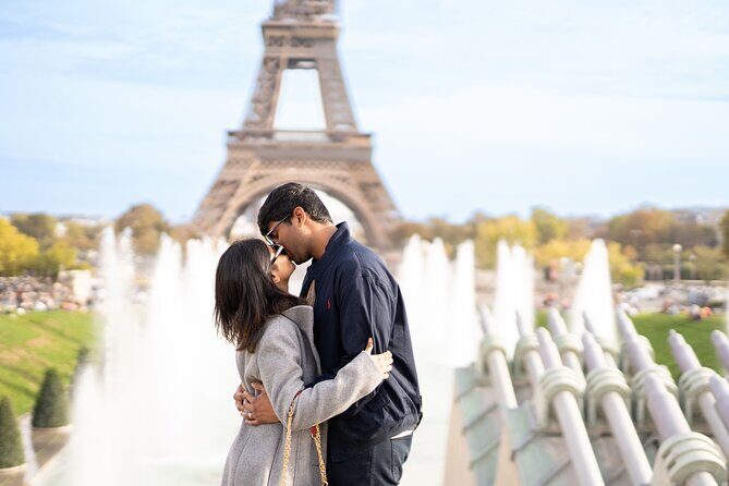 Professional Eiffel Tower Photo Tour with VOGUE Photographer - The Experience and Its Value
