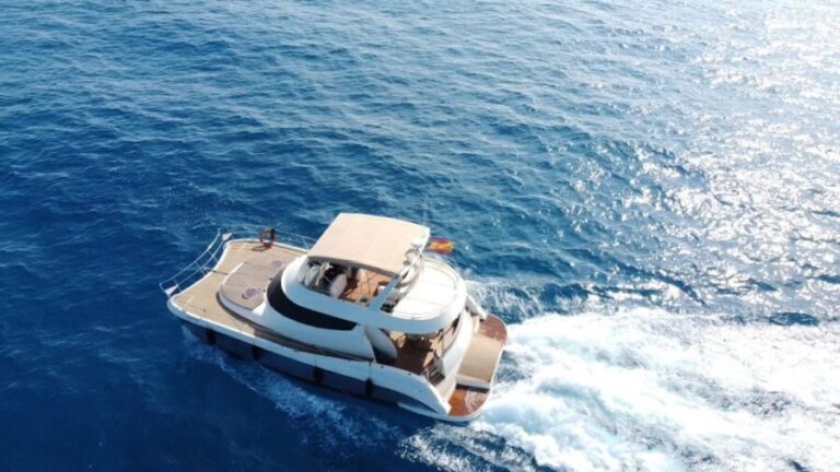 Puerto del Carmen: Catamaran Trip with Water Sports - What To Expect on the Catamaran Trip