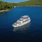 Pula: New Year Special Dolphin Sunset Cruise & Dinner - The Food and Drink