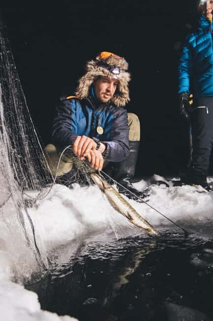 Pyhätunturi: Winter Fishing with Local Fisherman - Transportation, Group Size, and Practical Details