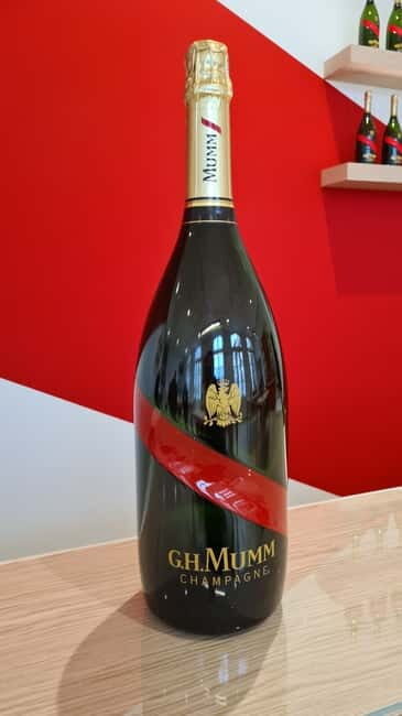 Reims: Big and small wineries day tour - Visiting the Grand Champagne Houses