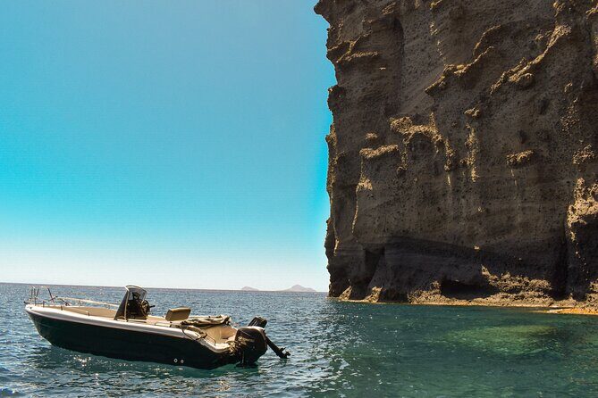 Rent a Boat with 30/50hp Engine in Santorini without a License - Who Will Love This Experience?