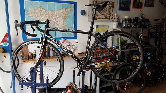 Rent a Carbon or Aluminum Road Bike in Sicily - The Sum Up