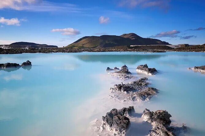 Reykjanes Explorer: Airport Transfer with Sightseeing Adventure - Who Is This Tour Best For?