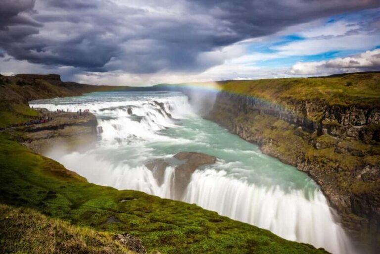 Reykjavik: Golden Circle tour: Geysir, Gullfoss, Thingvellir - The Value and Experience