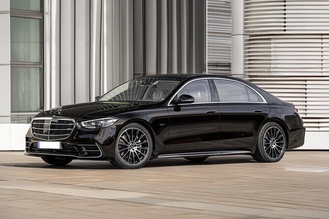 Reykjavik-Private Transfer to/from Keflavík Airport - Breaking Down the Journey