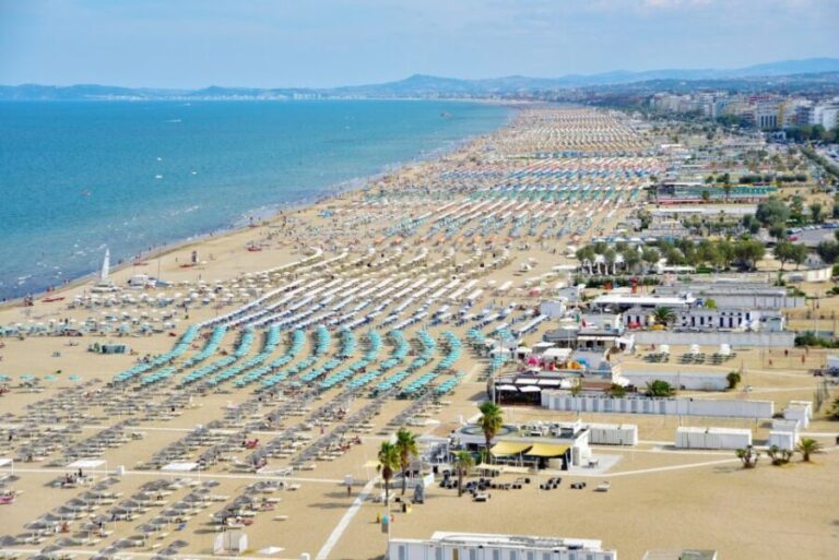 Riccione: Beach Umbrella and Lounge Chairs at Beach 209 - FAQ