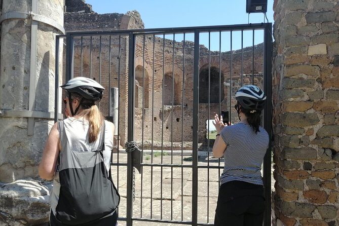 Ride an e-bike along the Appian Way from Rome to Castel Gandolfo. - The Stop at Lake Albano