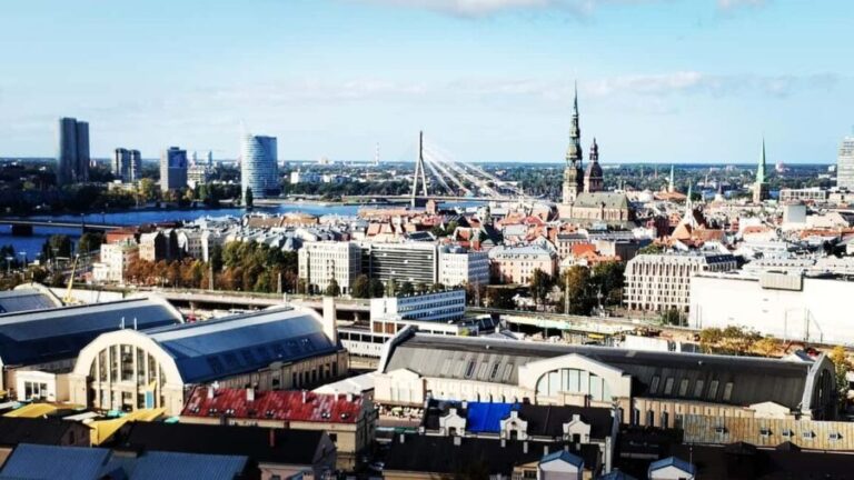 Riga Old Town, Art Nouveau and Central Market Tour by car - The Drive Through Riga’s Elegant Neighborhoods