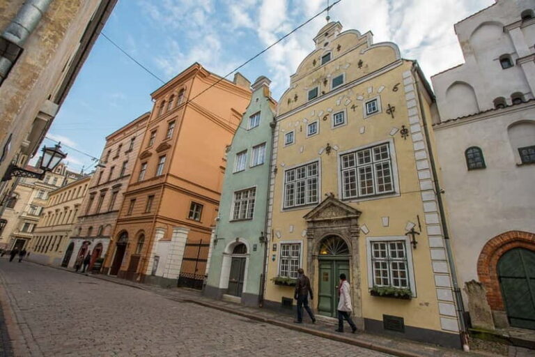 Riga's Old Center and Art Nouveau Tour - An Honest Look at the Tour Experience
