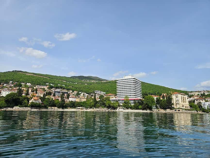 Rijeka: Guided Kayak Tour - Starting and Ending at Preluk Beach