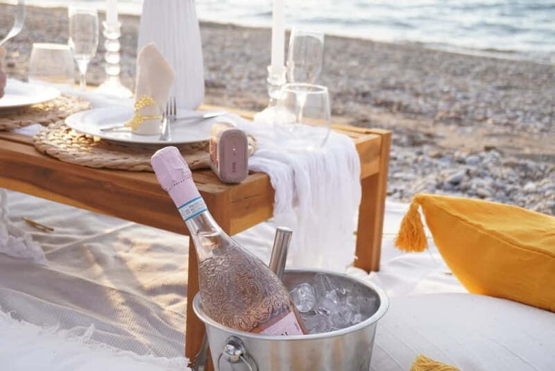 Romantic picnic in Corinth by the sea - The Setting and View