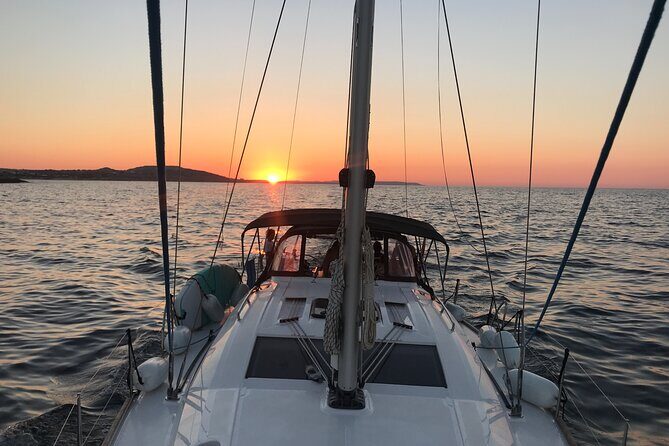 Romantic Sunset on Amazing Mowgli - How the Itinerary Breaks Down