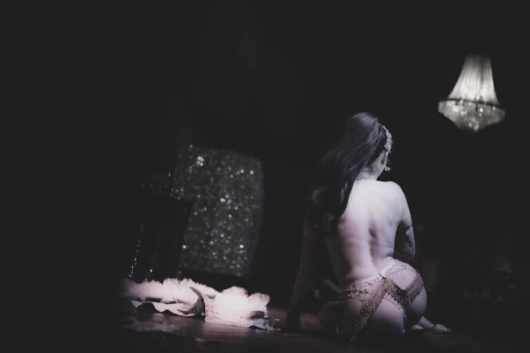 Rome: Cabaret Burlesque Show Experience with Dinner - The Venue and Atmosphere