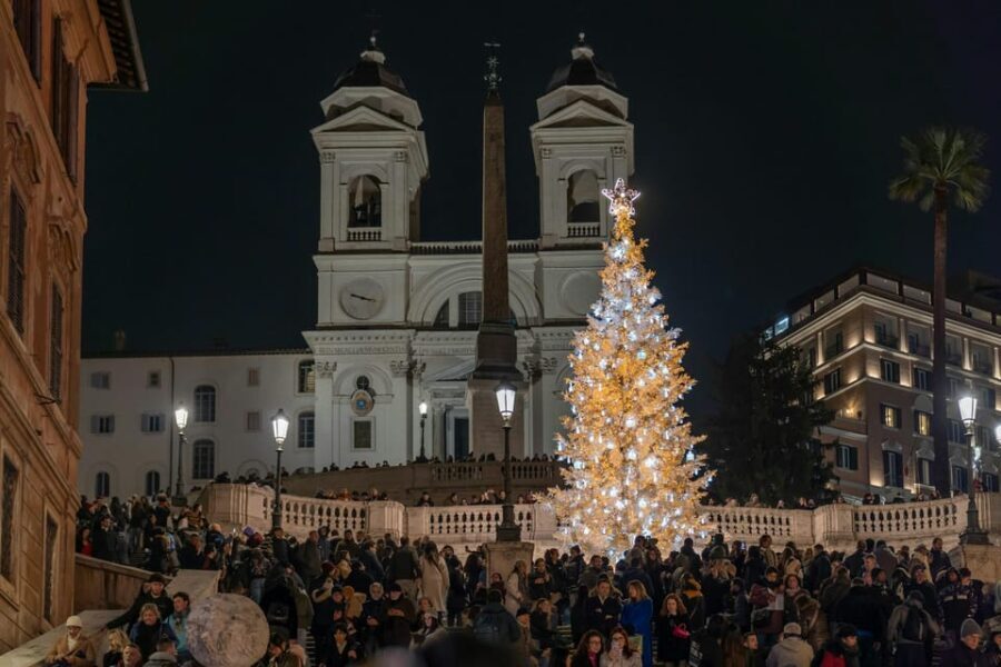 Rome: Christmas Lights Walking Tour - Who Should Consider This Tour?