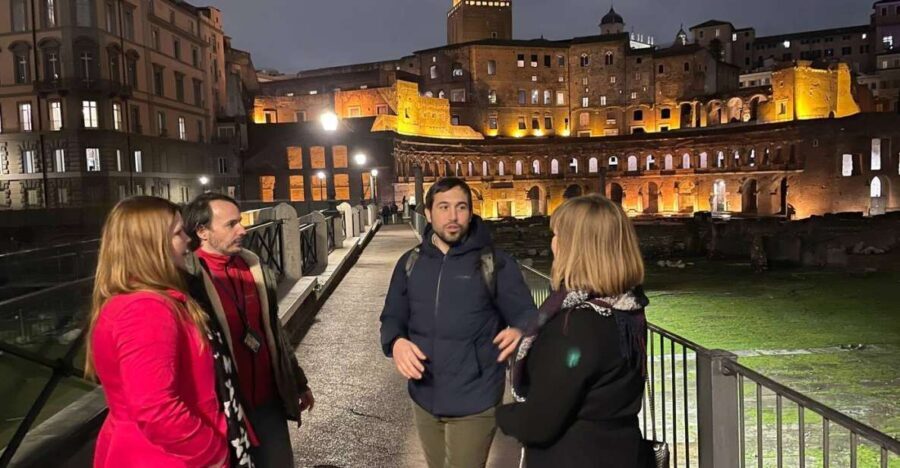 Rome: City Highlights Small Group Walking Tour by Night - What Makes This Tour Stand Out?