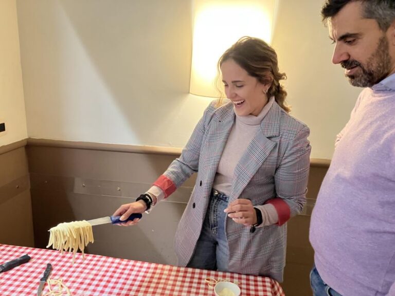 Rome Cooking Class: Handmade Tonnarelli Pasta & Tiramisu - The Group Dynamics and Atmosphere