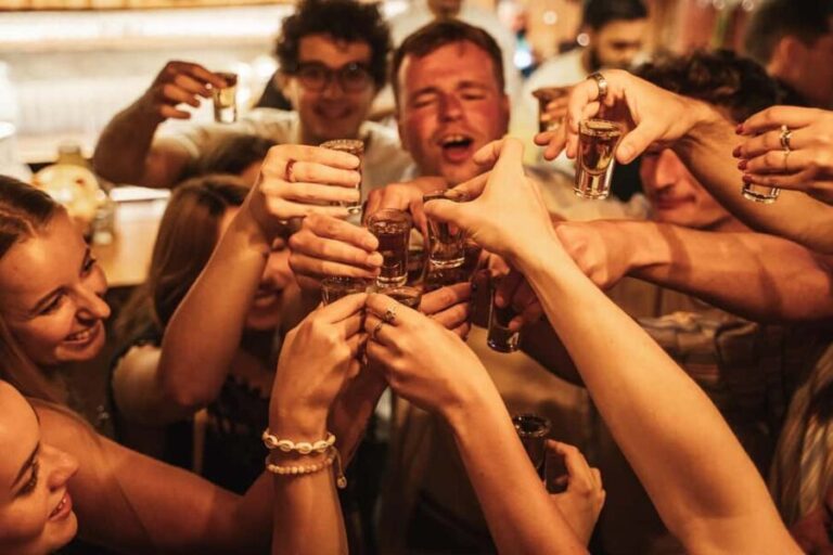 Rome: Nightlife Tour & Guided Bar Crawl with Games & Karaoke - The Itinerary: What You’ll Do
