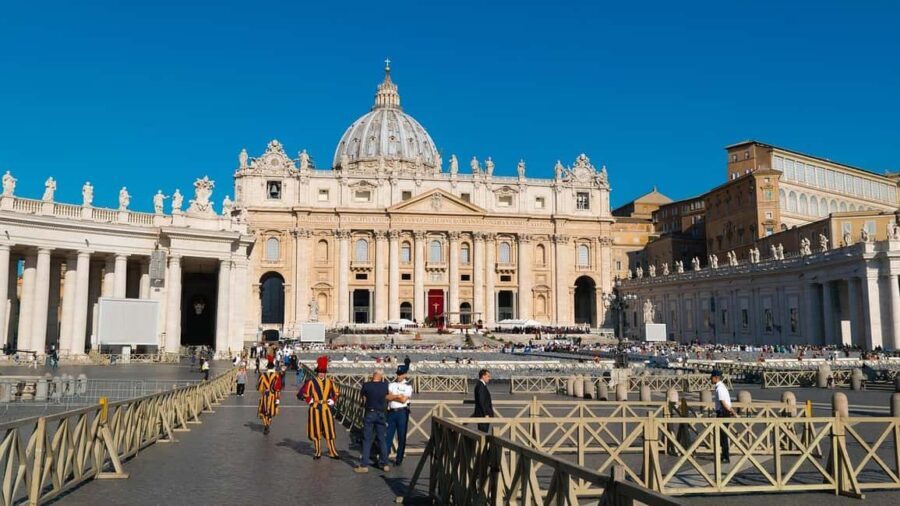 Rome: Papal Audience Guided Tour with Reserved Access - Detailed Breakdown of the Itinerary