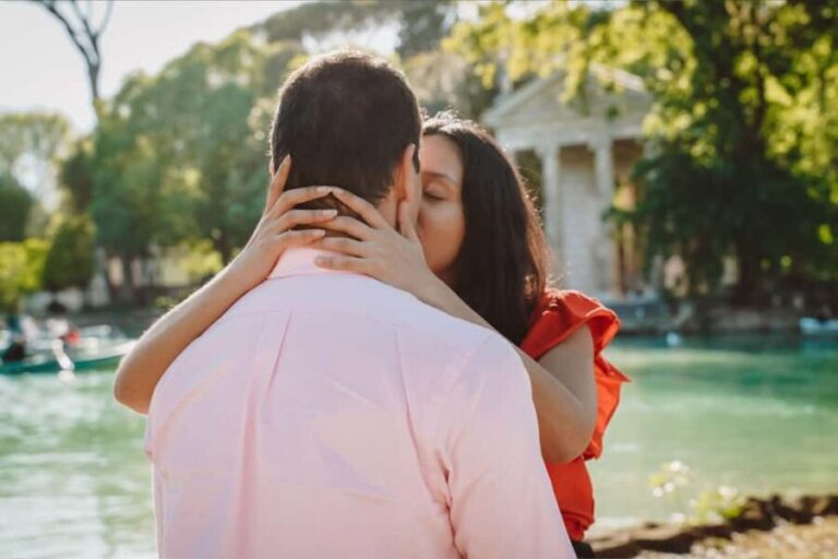 Rome: Romantic Couple Photoshoot at Villa Borghese - What to Expect During Your Session