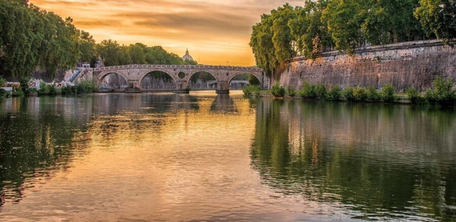 Rome: Saint John Lateran Basilica + (optional) Scala Sancta - The Experience Itself