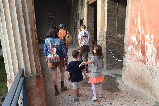 Rome to Pompeii Tour for Kids & Families w Hotel Pickup & Skip-the-Line Tickets - A Detailed Breakdown of the Itinerary