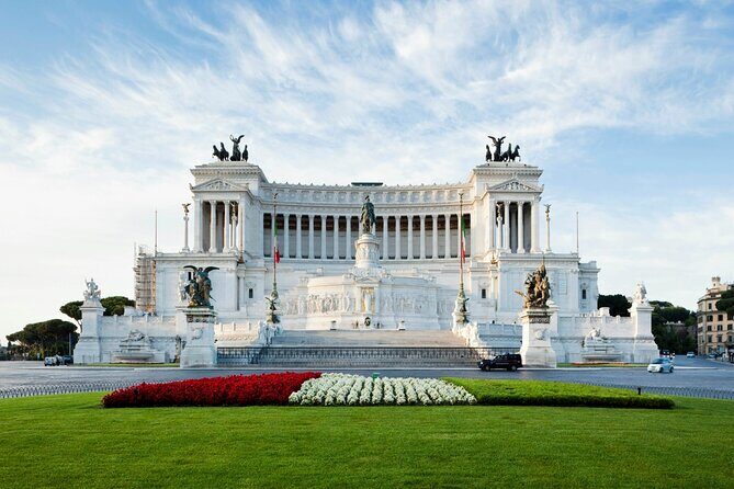 Rome, Vittoriano Rooftop View and Palazzo Venezia Official Entry - Navigating the Itinerary