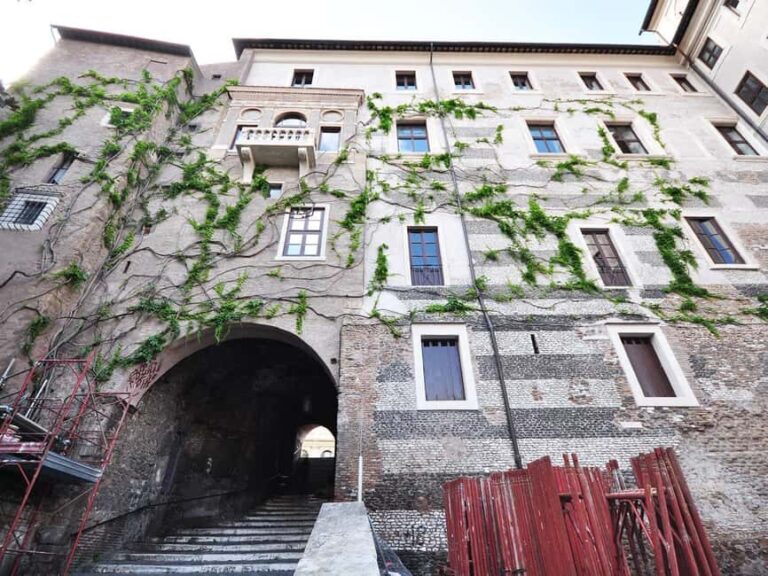 Rome:"The Scandalous Life of The Borgia Family" Walking Tour - An In-Depth Look at the Borgia Walking Tour