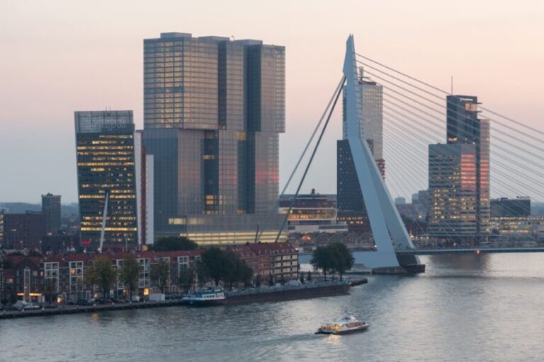 Rotterdam: Wilhelminapier, High-rise & floating architecture - Exploring Rotterdam’s Wilhelminapier: What to Expect