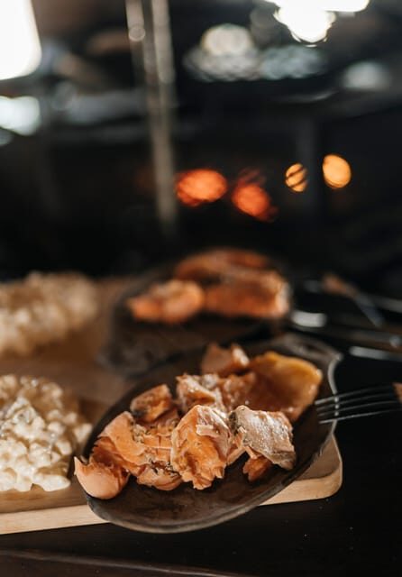 Rovaniemi: Arctic Reindeer Experience with Lunch - The Reindeer Encounter: What to Expect