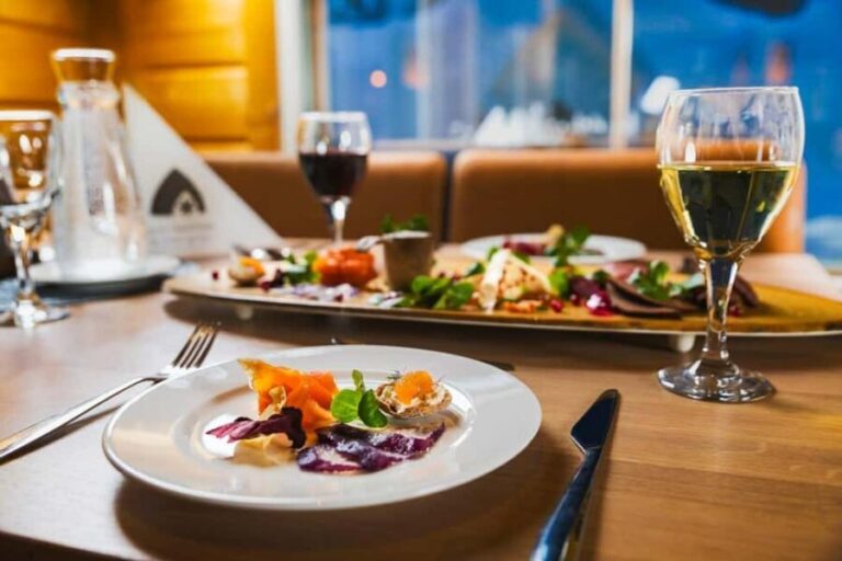 Rovaniemi: City Highlights Tour with Photos & Pickup - Who Would Love This Tour?