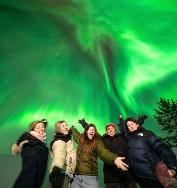 Rovaniemi: Northern Lights Family Tour with Photographer - What’s Included and How It Adds to Your Experience