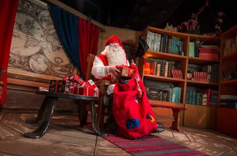 Rovaniemi: Santa Claus Village & Santa Park in One Day - The Experience of Santa Claus Village