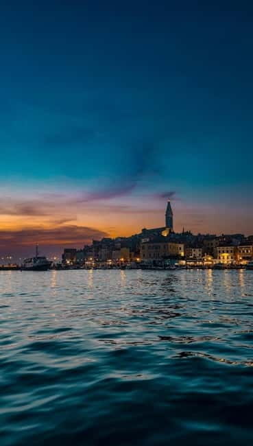 Rovinj: Private Luxury Old Town Night Boat Tour with Wine - An Honest Look at the Pros and Cons
