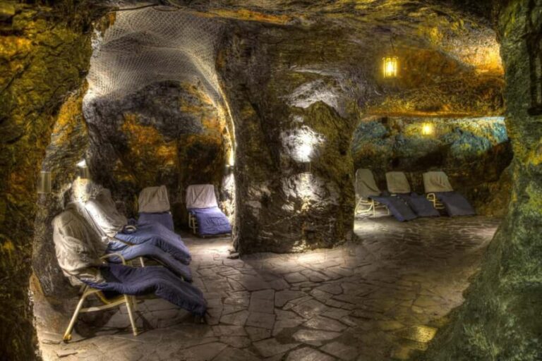 Saalfeld: Relaxation in the natural healing tunnel - How It Compares to Similar Experiences