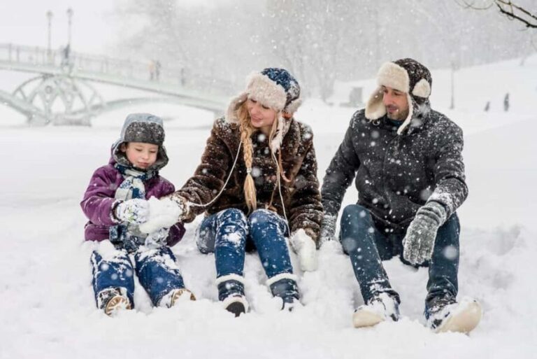 Säfsen: Family Snow Day with Sledding & BBQ - The Cozy Fire and Food Experience