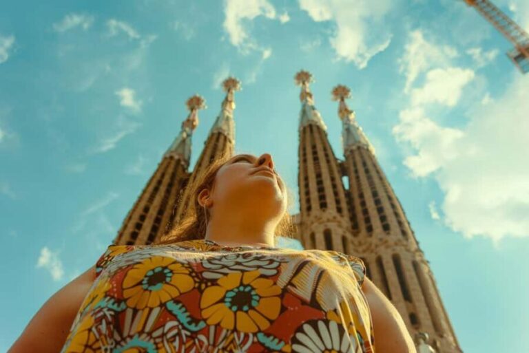 Sagrada Familia Full Access with English Guided Tour Visit - Navigation and Practical Details